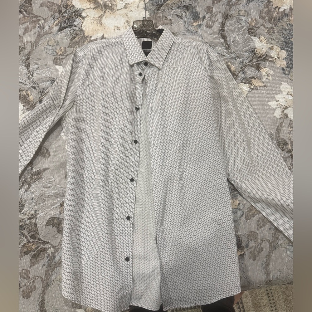 H&M Men's White Button-Down Shirt with Micro Dot Pattern